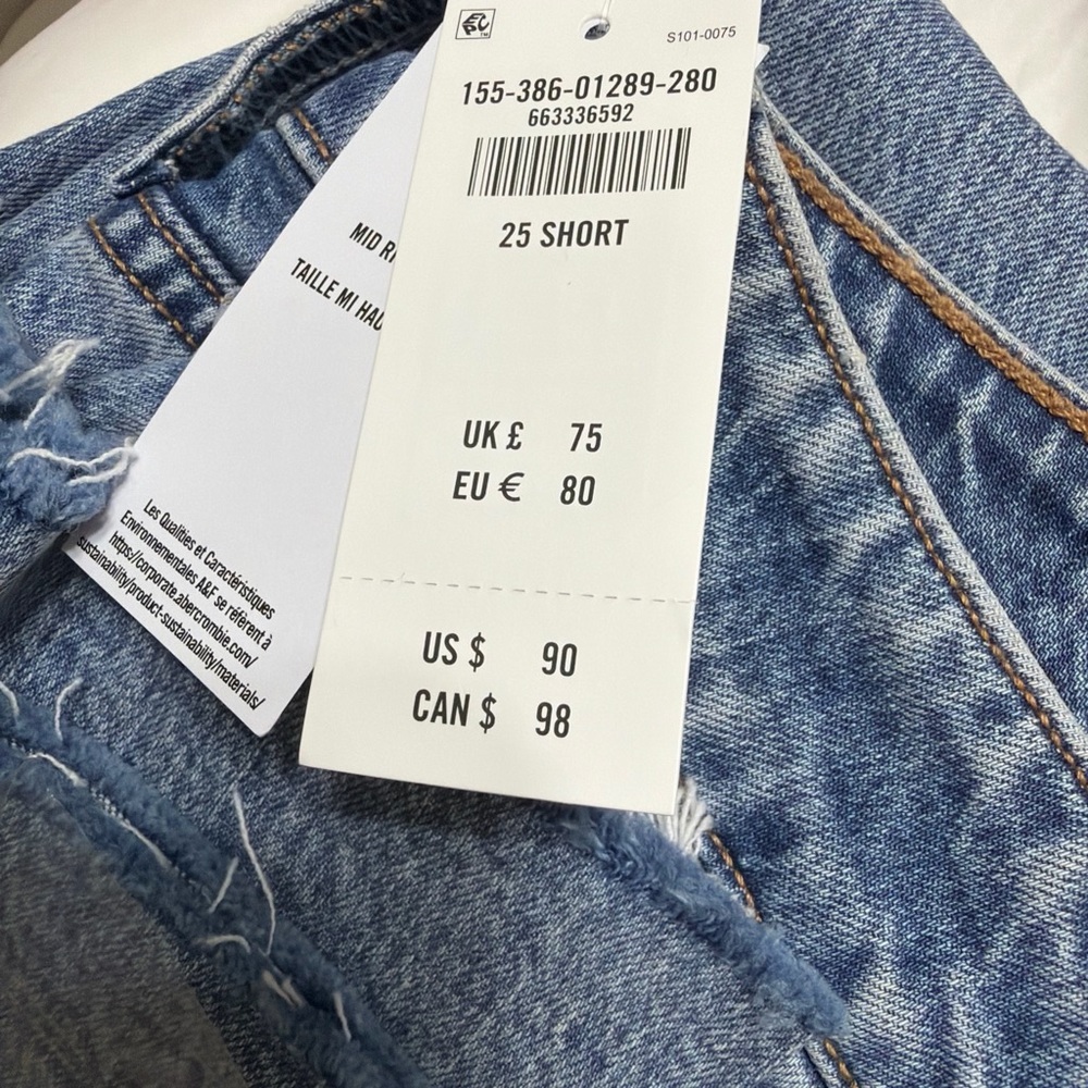 A&F Mid Rise BootCut Jeans - Picture 4 of 5
